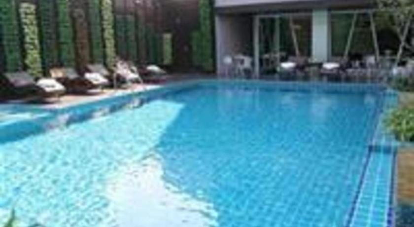 Chariot Pattaya Hotel Exterior photo