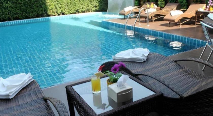 Chariot Pattaya Hotel Exterior photo