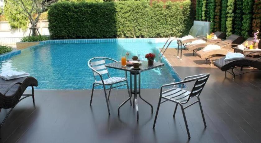 Chariot Pattaya Hotel Exterior photo